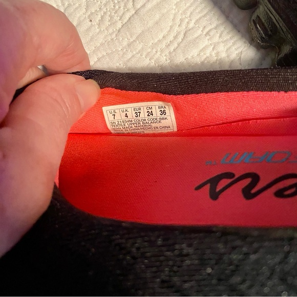 Sketchers memory foam black shoes - Picture 5 of 5